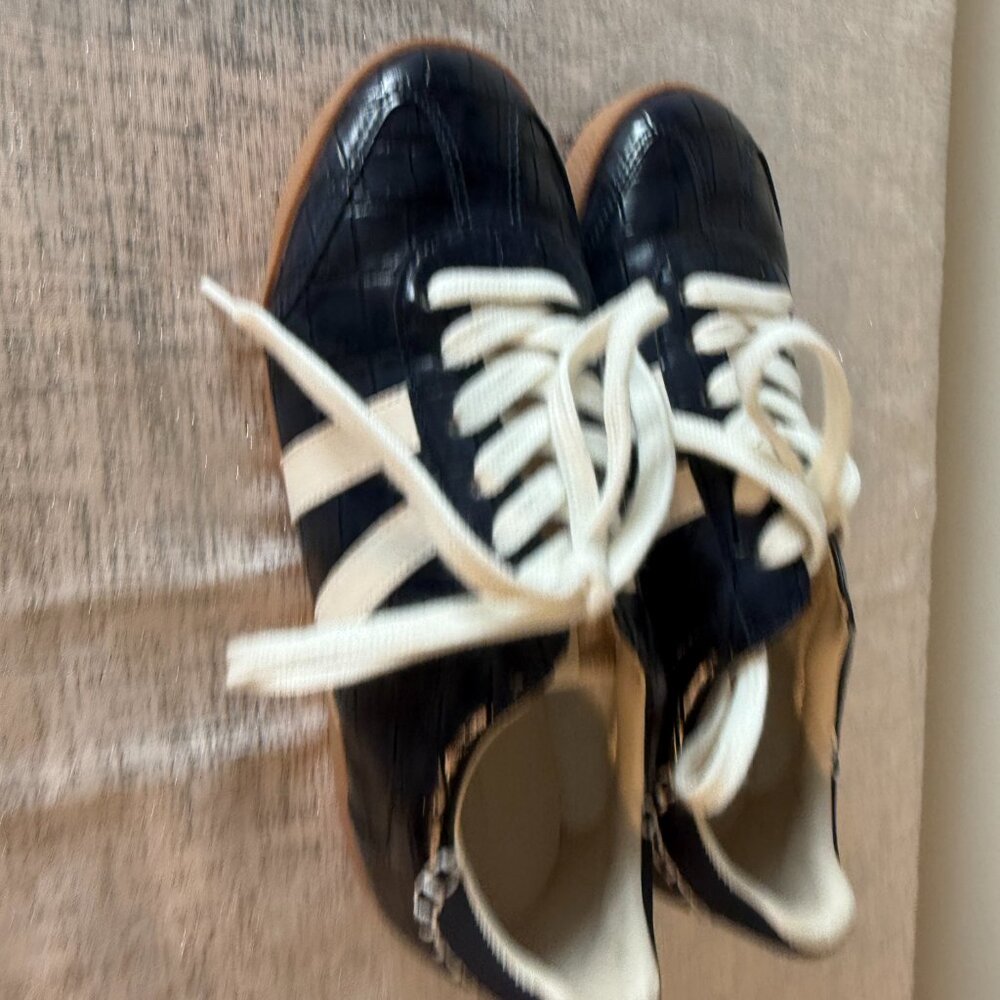 Steve Madden Navy Croc - Picture 5 of 12